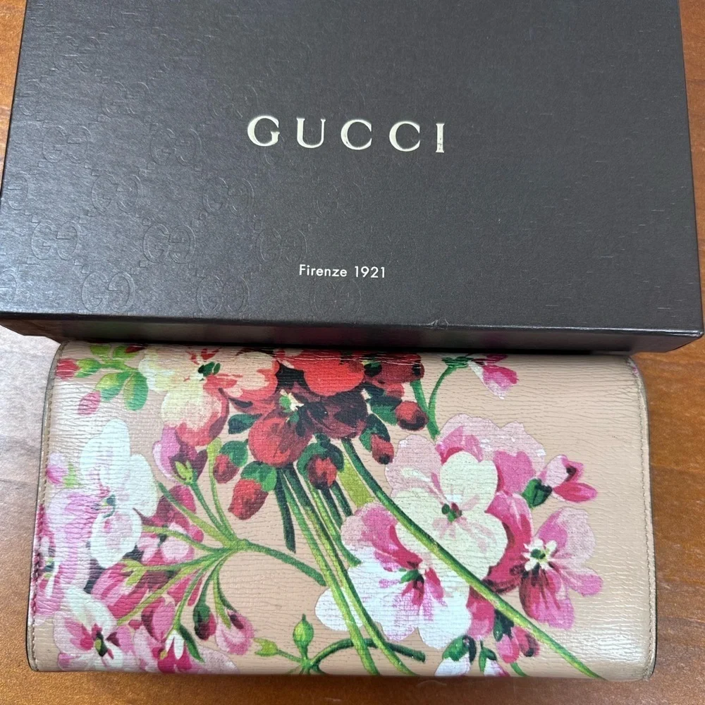Auth Gucci Flora Leather Beige X Multicolor Long Wallet W/Box